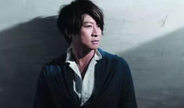 游鸿明照片,深情演绎，音乐才子的魅力瞬间