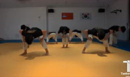 小孩跆拳道搞笑视频