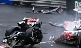 赛车碰撞花絮